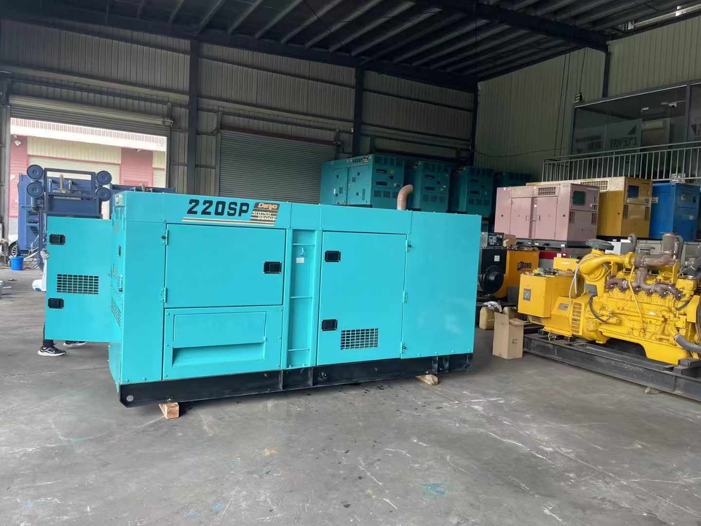 南川800kW 柴油发电机的输出电流波动范围是多少？